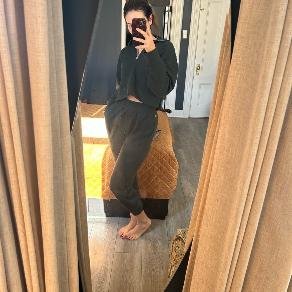 Abercrombie & Fitch Dark Green YPB NeoKnit Set